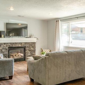 Never Stop Exploring- 3 bedroom 2 bath home of duplex, close to Zion, Bryce, and Brianhead Thumbnail