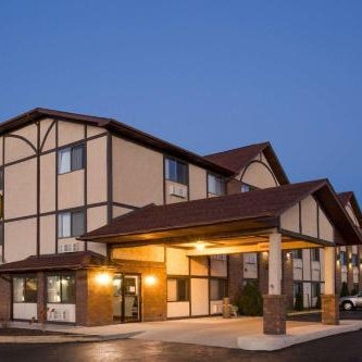 Super 8 by Wyndham Woodstock Thumbnail
