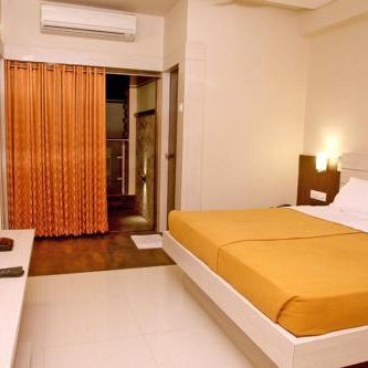 Hotel Sham Suman