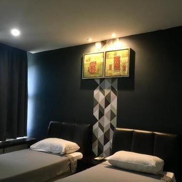HOTEL 88