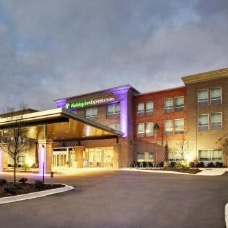 Holiday Inn Express & Suites Charleston NE Mt Pleasant US17 By IHG Thumbnail