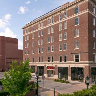 Hotel Clemons Thumbnail