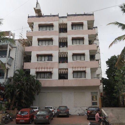 Hotel Hospice Near Surat Railway Station