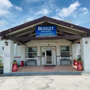 Budget Inn & Suites -Super-Ice Cold Spotless Rooms- Door-to-Door Lit Parking & Lowest Price plus HBO Max,Spanish TV, Internet free!! Thumbnail