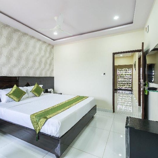 Treebo Greenwood Premier Suites, Old Airport Road Thumbnail