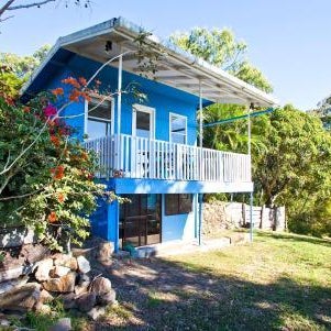 Sunset Villa - Charming, Pet-Friendly Studio-Style Retreat with Fantastic View in Historic 1770 Thumbnail