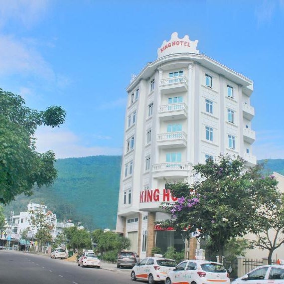 King Hotel.