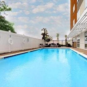 Holiday Inn Express & Suites Chalmette - New Orleans S By IHG