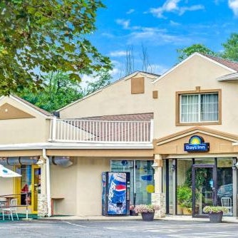 Days Inn by Wyndham Ridgefield Thumbnail