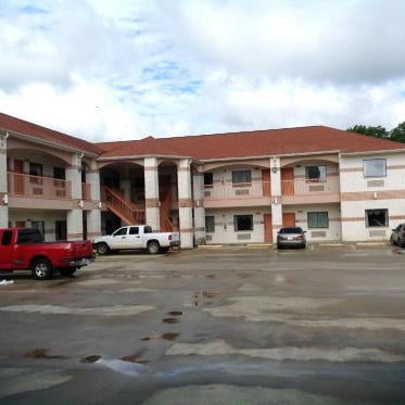 Executive Inn & Suites Thumbnail