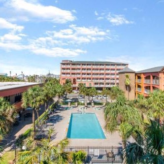 Quality Inn & Suites Galveston - Beachfront Thumbnail