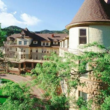 The Cliff House At Pikes Peak Thumbnail