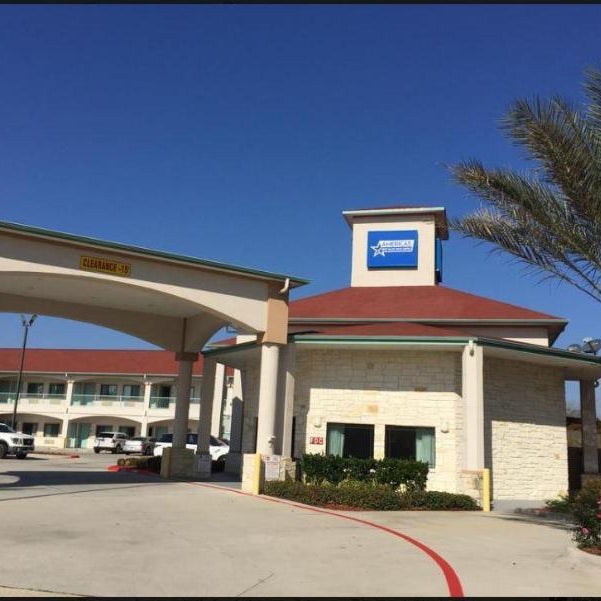 Americas Best Value Inn & Suites IAH Airport North Thumbnail