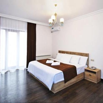 Patriott Hotel
