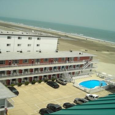 Astronaut Motel Thumbnail