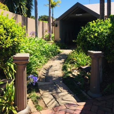 Dolphin Circle Bed and Breakfast Thumbnail