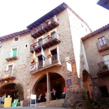 CAN MENCIÓ - Plaça Major
