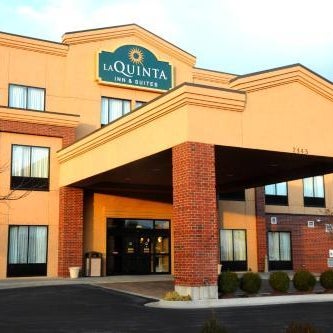 La Quinta Inn & Suites by Wyndham Springfield Airport Plaza Thumbnail