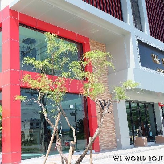 We World Boutique Haatyai Thumbnail
