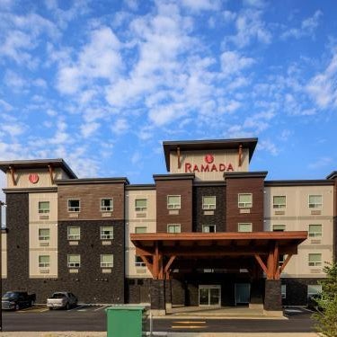 Ramada by Wyndham Revelstoke Thumbnail
