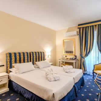 Hotel Napoleon Thumbnail