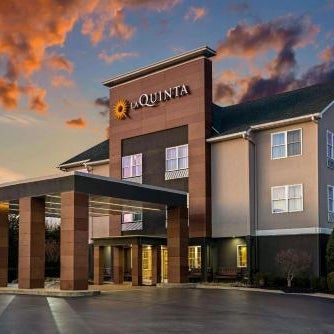La Quinta Inn & Suites by Wyndham Lebanon Thumbnail