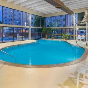 Ramada Hotel & Conference Center by Wyndham Paintsville Thumbnail