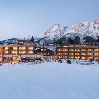 Holzhotel Forsthofalm