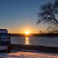 Holiday Inn Express Le Claire Riverfront-Davenport By IHG Thumbnail