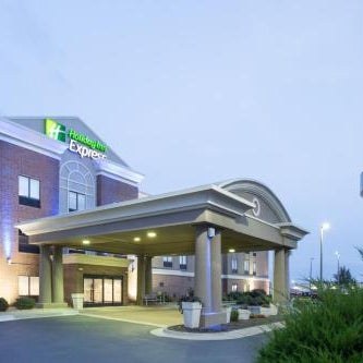 Holiday Inn Express Kansas City - at the Legends By IHG Thumbnail