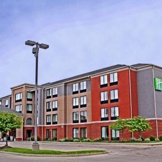Holiday Inn Express Hotel & Suites Cape Girardeau I-55 By IHG Thumbnail