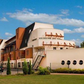 Holiday Beach Budapest Hotel