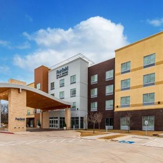 Fairfield Inn & Suites by Marriott Gainesville I-35 Thumbnail