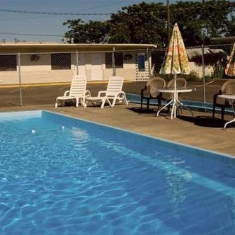 Capri Motel Thumbnail