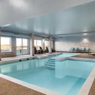 Days Inn by Wyndham Calgary North Balzac Thumbnail