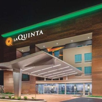 La Quinta Inn & Suites by Wyndham Cleveland Thumbnail