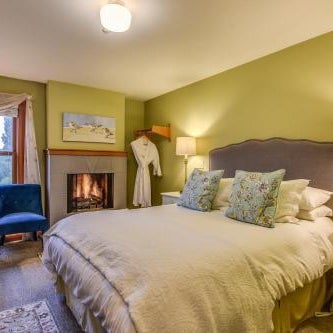 Wild Iris Inn Thumbnail