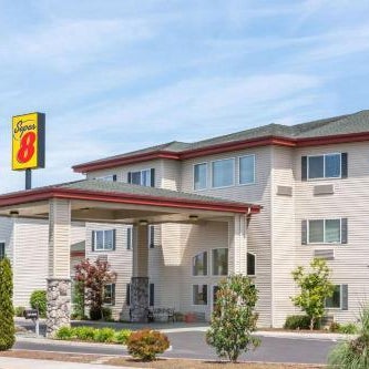 Super 8 by Wyndham Central Pt Medford Thumbnail