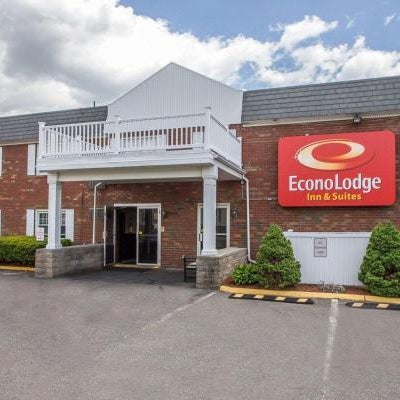 Econo Lodge Inn & Suites Thumbnail