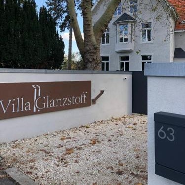 Villa Glanzstoff