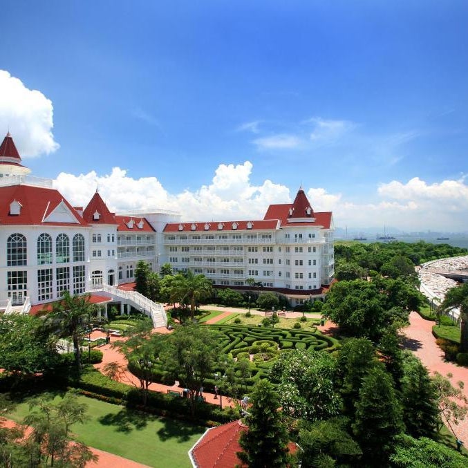 Hong Kong Disneyland Hotel Thumbnail