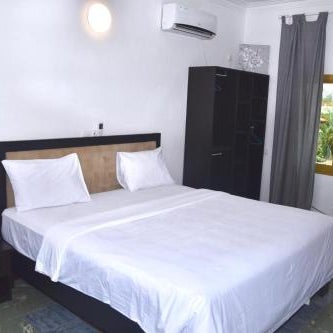 Hôtel La Couronne RW Thumbnail