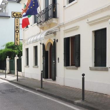 Hotel Cris Thumbnail
