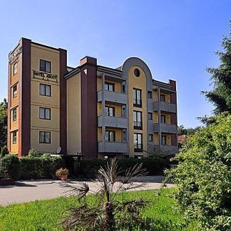 Ascot Lodging Thumbnail