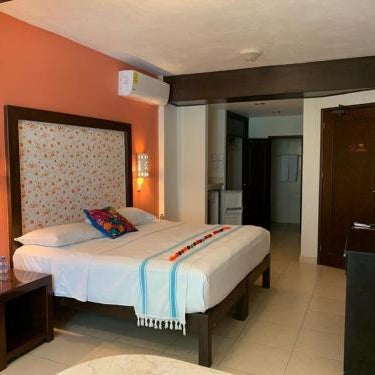 Hotel Kinich Thumbnail