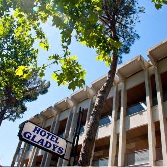 Hotel Gladys