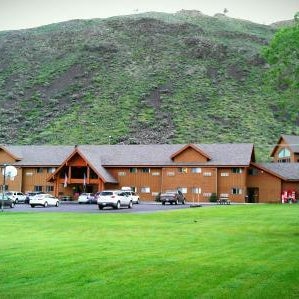 Yellowstone Village Inn and Suites Thumbnail