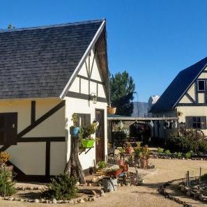 Fernabella's Lodge Thumbnail