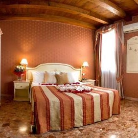 Hotel Conterie Thumbnail