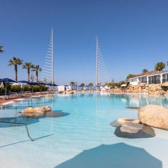 Phi Hotel Sighientu